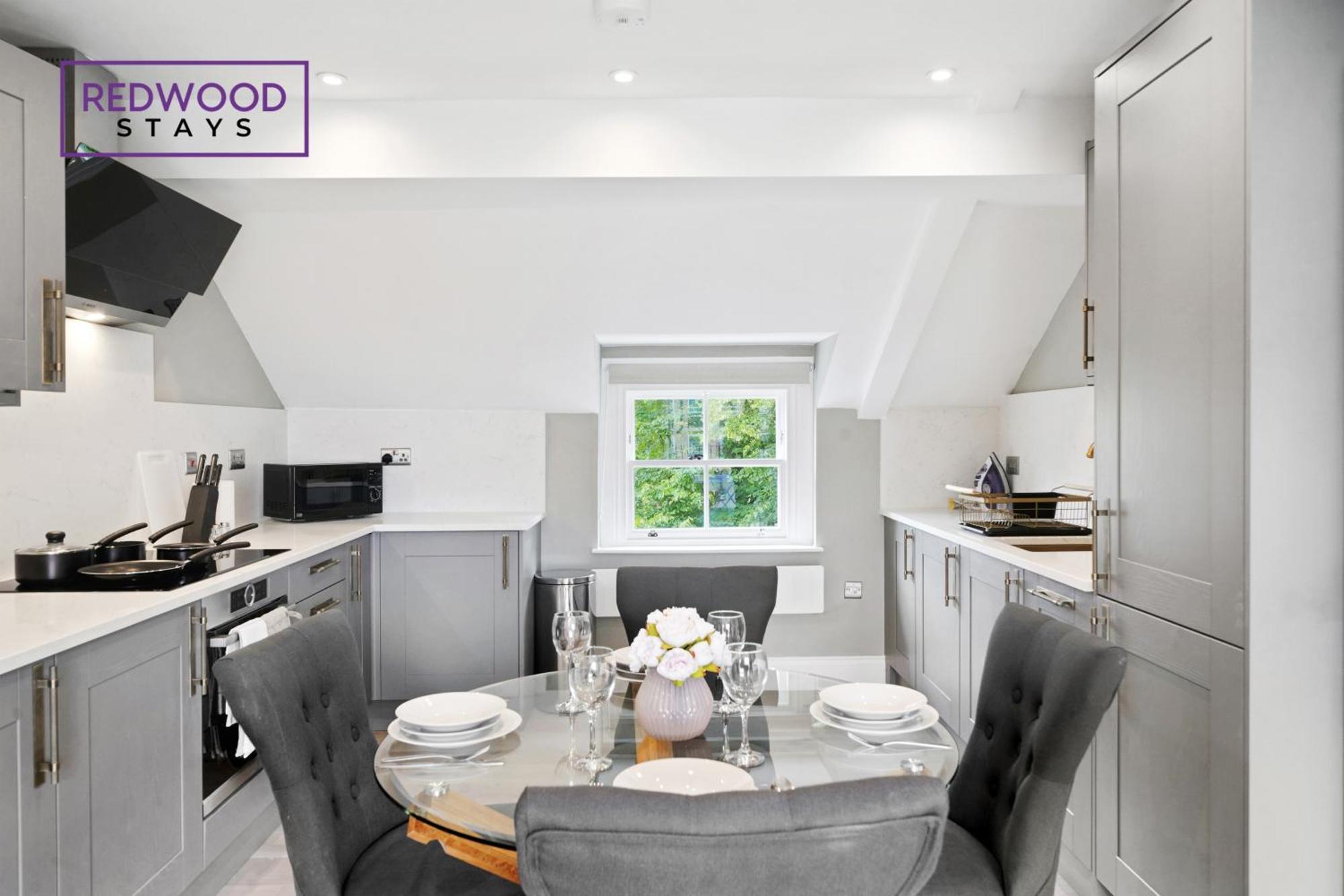 Top Quality 2 Bed 1 Bath Apartments For Contractors By Redwood Stays Reading Exteriör bild