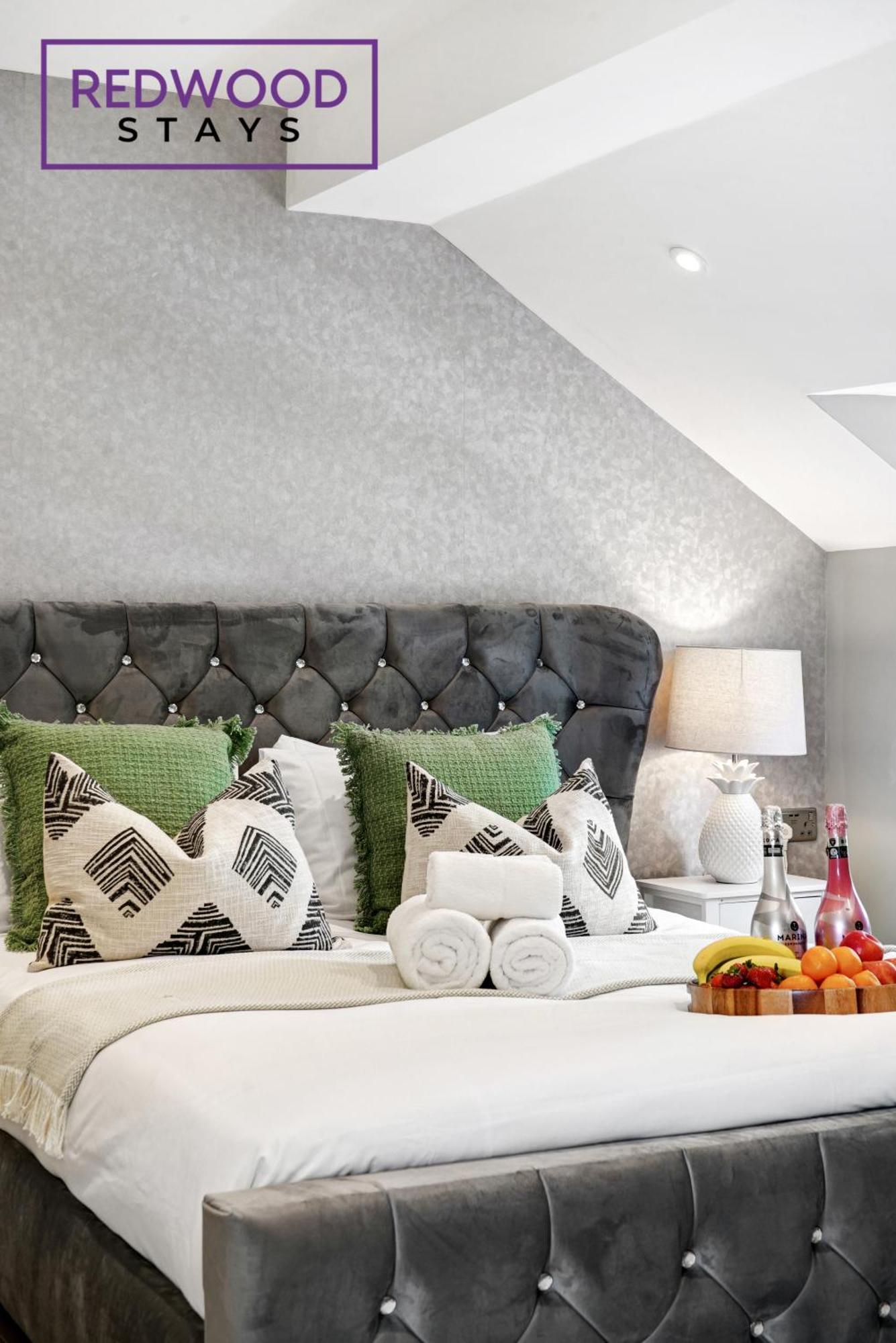 Top Quality 2 Bed 1 Bath Apartments For Contractors By Redwood Stays Reading Exteriör bild