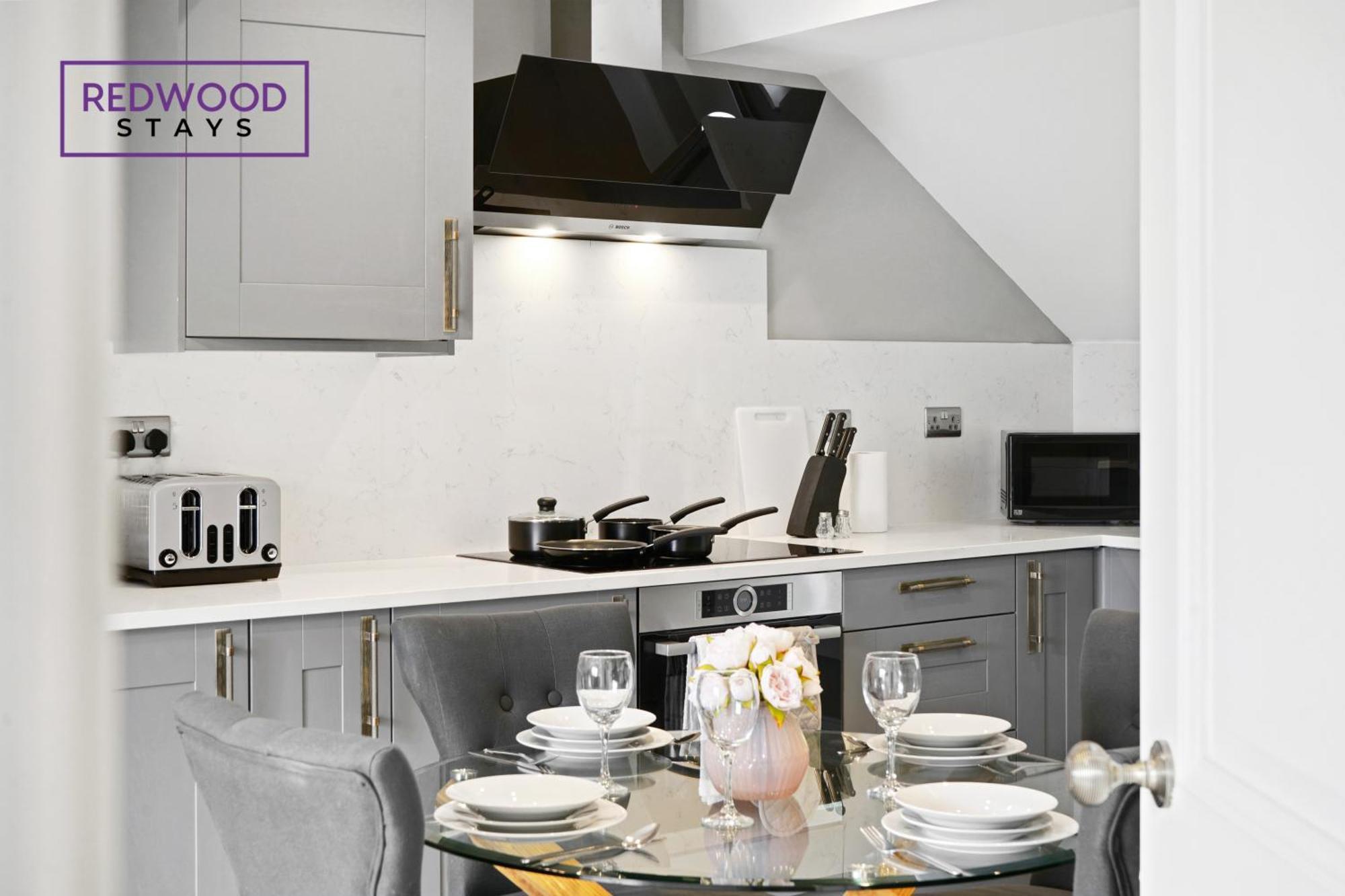 Top Quality 2 Bed 1 Bath Apartments For Contractors By Redwood Stays Reading Exteriör bild